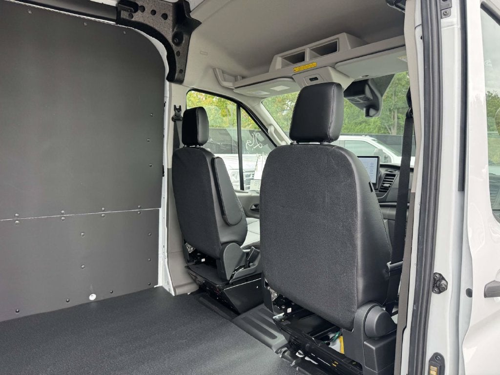 2027 Ford Transit-250 Base
