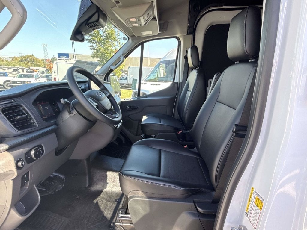 2027 Ford Transit-250 Base