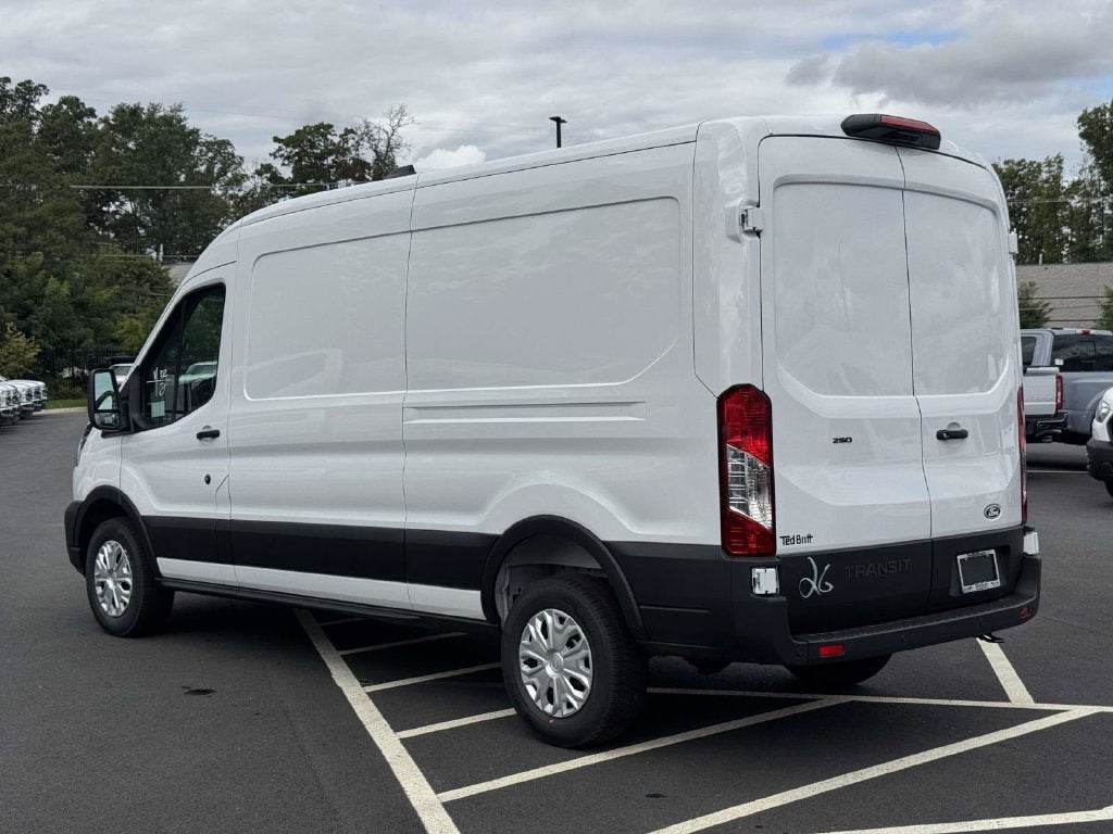 2027 Ford Transit-250 Base
