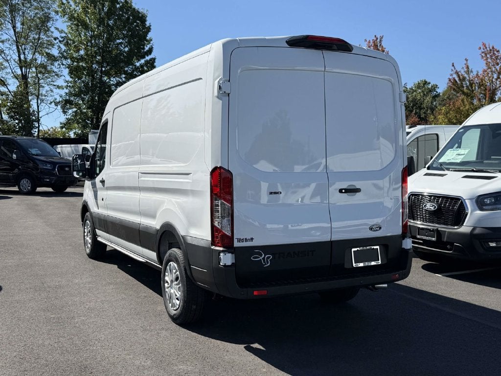2027 Ford Transit-250 Base