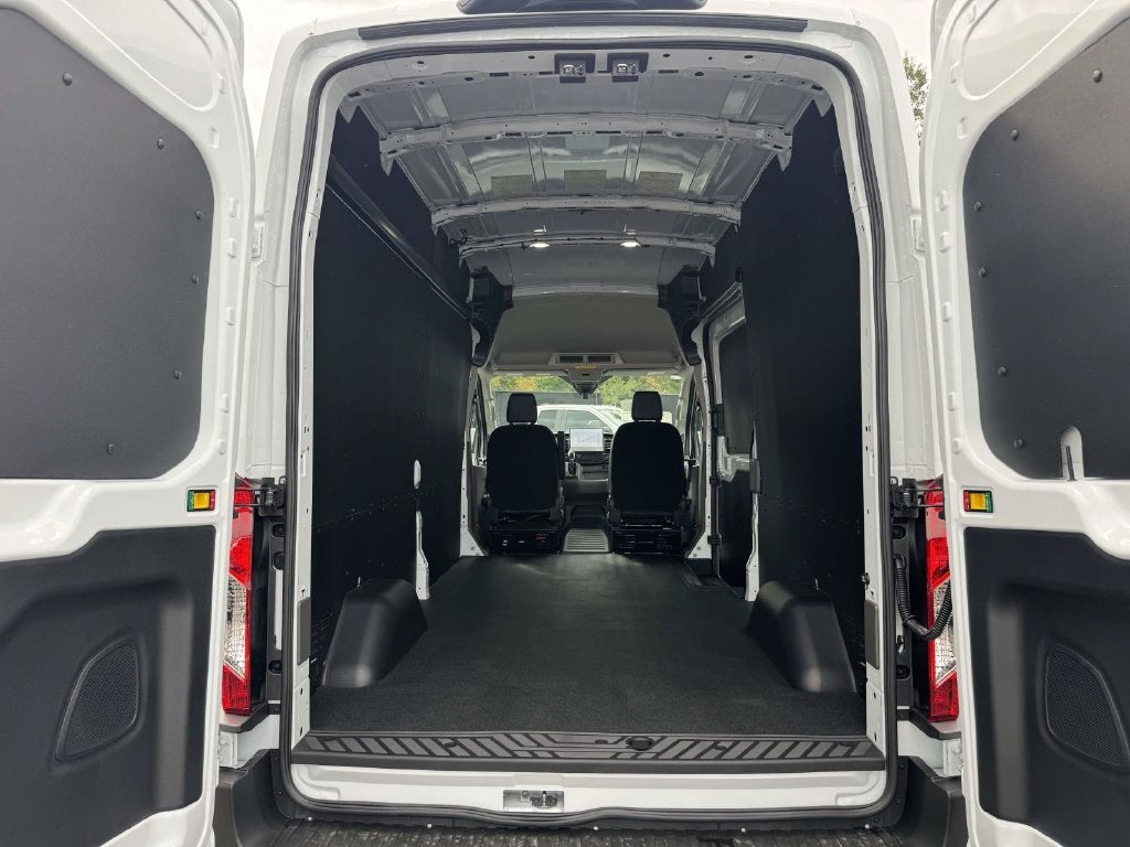 2027 Ford Transit-250 Base