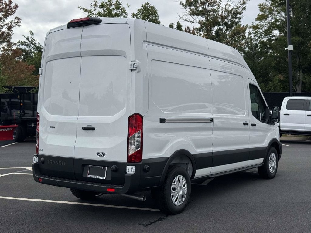 2027 Ford Transit-250 Base
