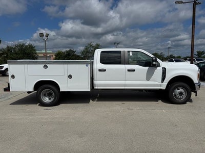2025 Ford F-350SD UTILITY CREW CAB XL DRW