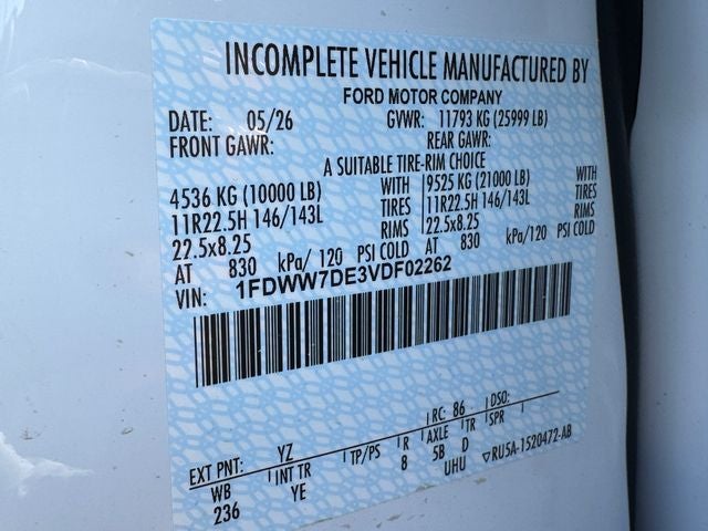 2027 Ford F-750SD Base
