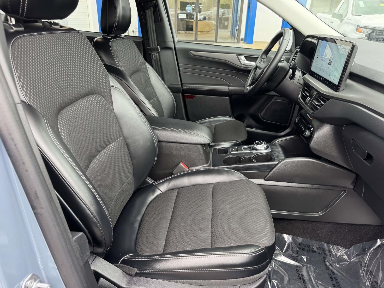 2025 Ford Escape Plug-In Hybrid Base