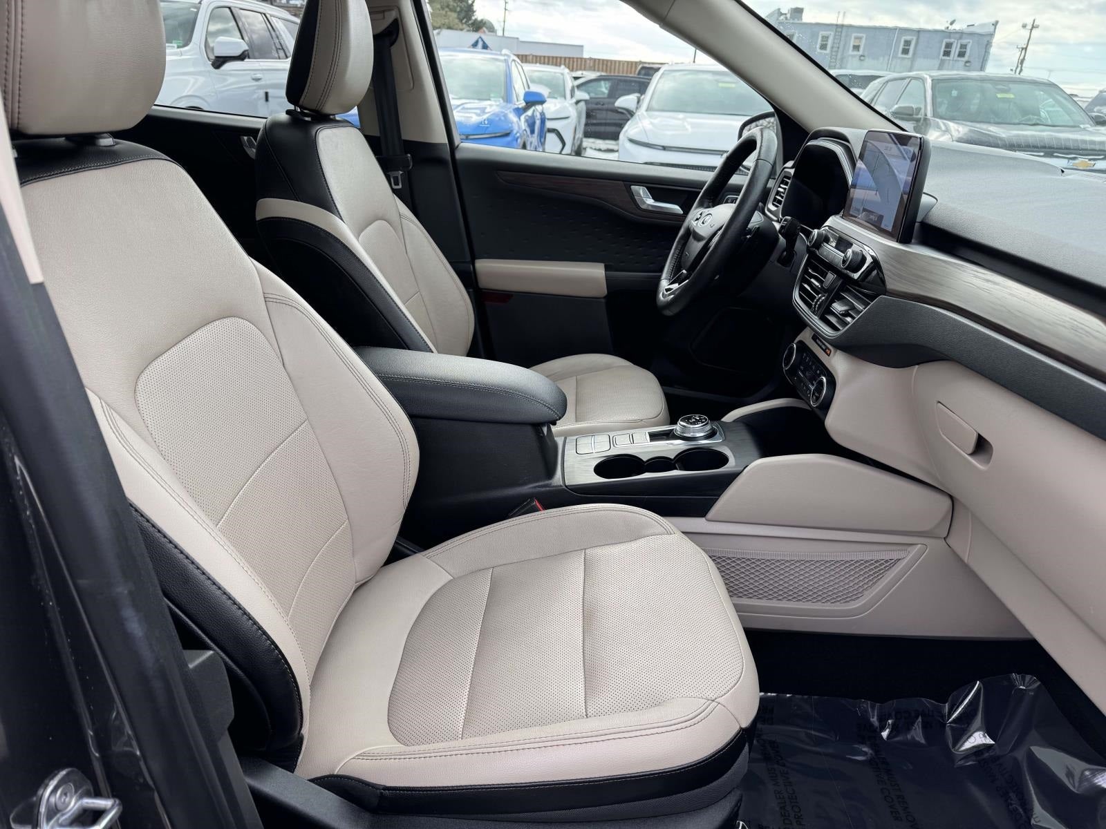 2020 Ford Escape Titanium