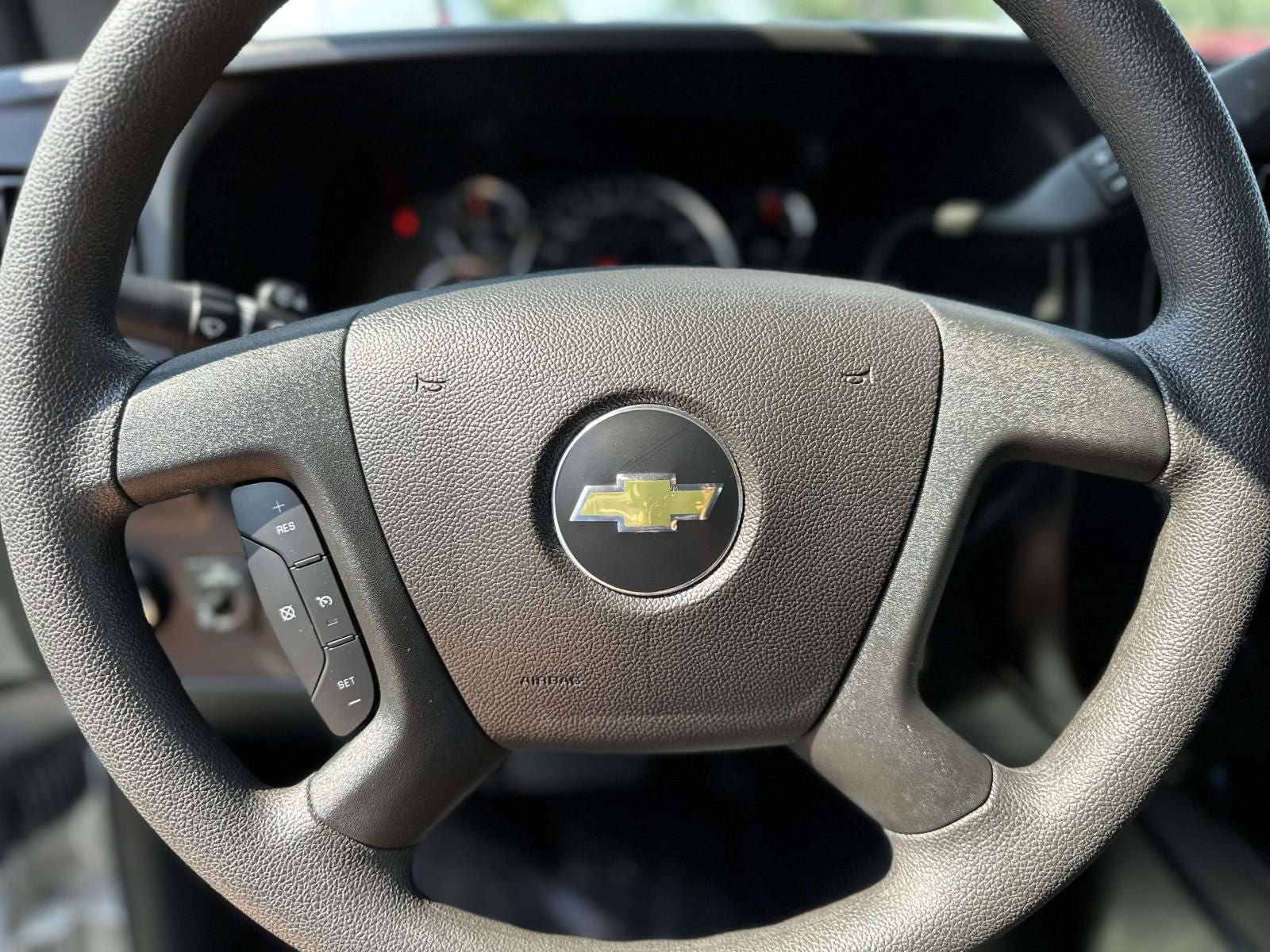 2025 Chevrolet Express 2500 Work Van Cargo