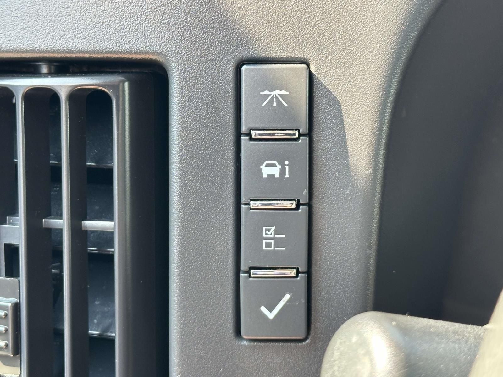 2025 Chevrolet Express 2500 Work Van Cargo
