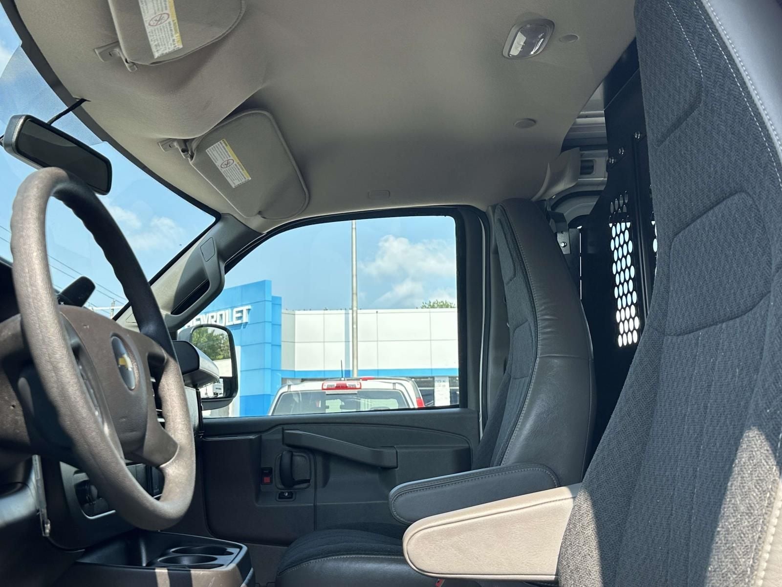 2025 Chevrolet Express 2500 Work Van Cargo