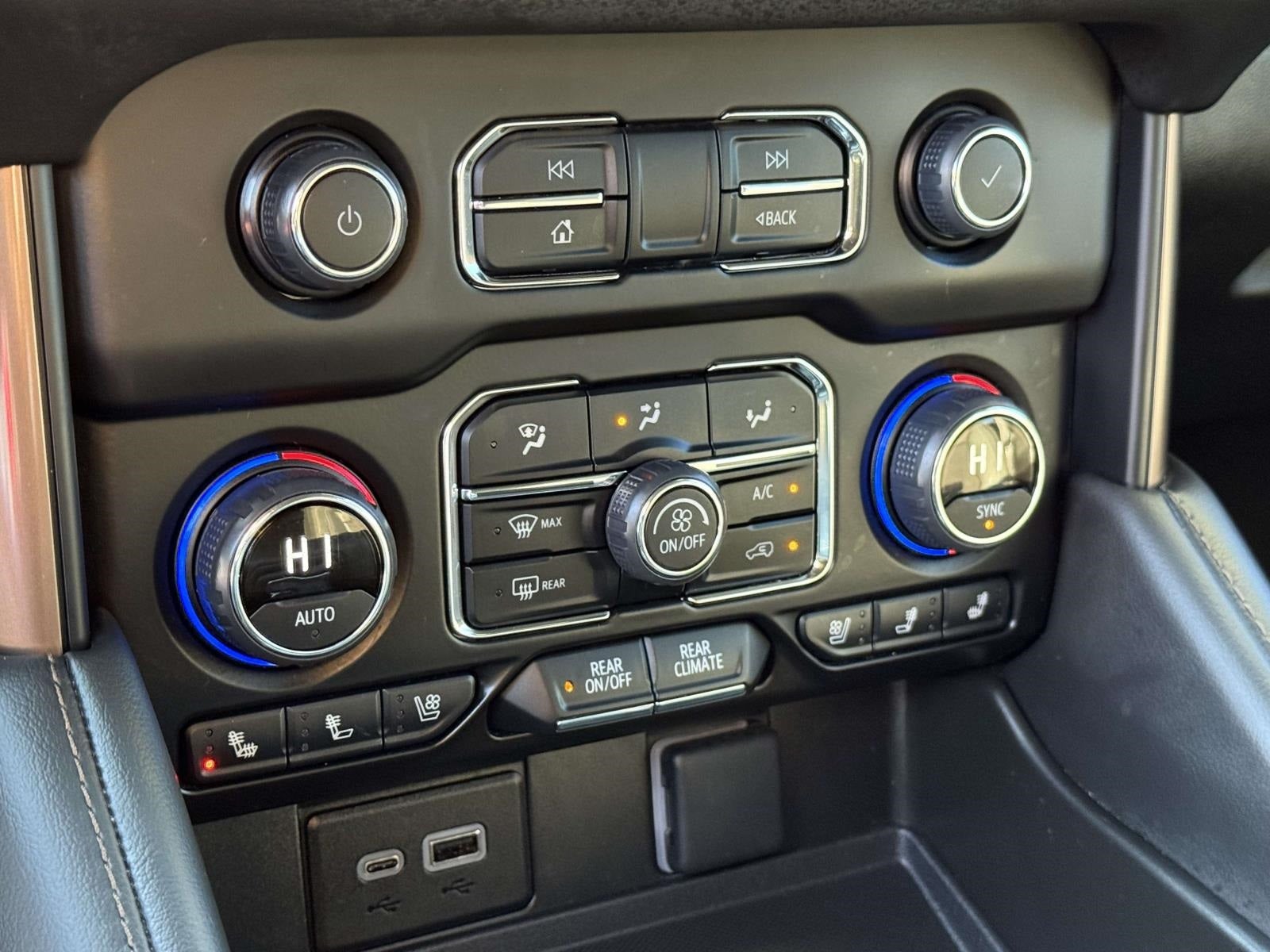 2023 Chevrolet Suburban High Country