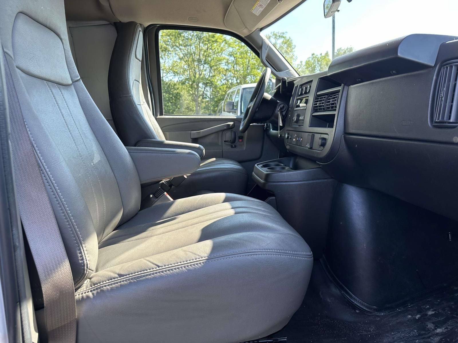 2024 GMC Savana 2500 Work Van