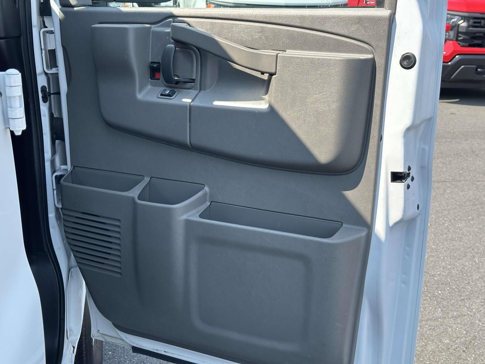 2025 GMC Savana 2500 Work Van