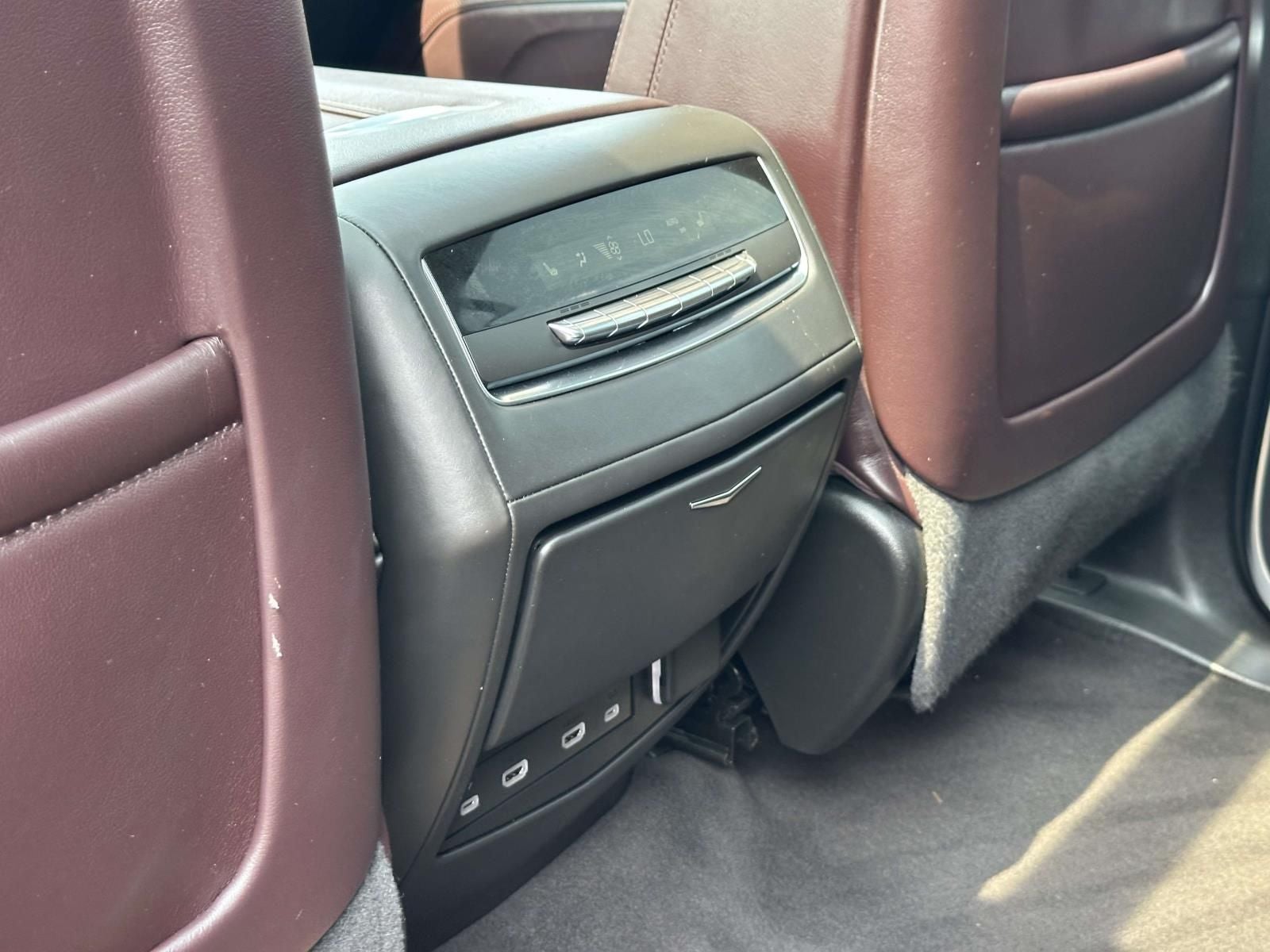 2023 Cadillac Escalade Sport Platinum