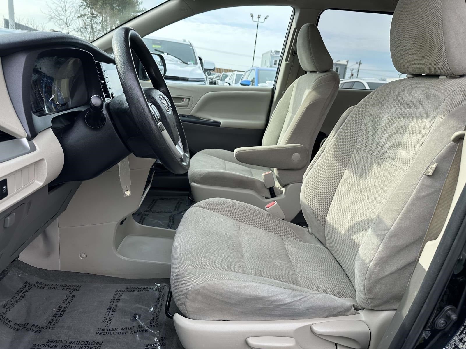 2020 Toyota Sienna L 7 Passenger