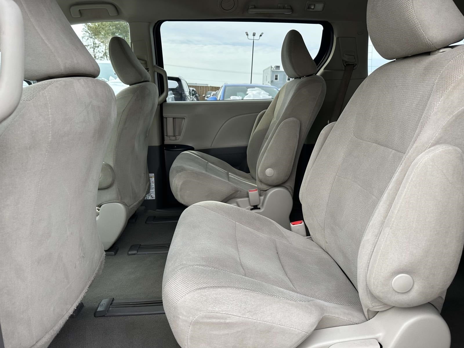 2020 Toyota Sienna L 7 Passenger