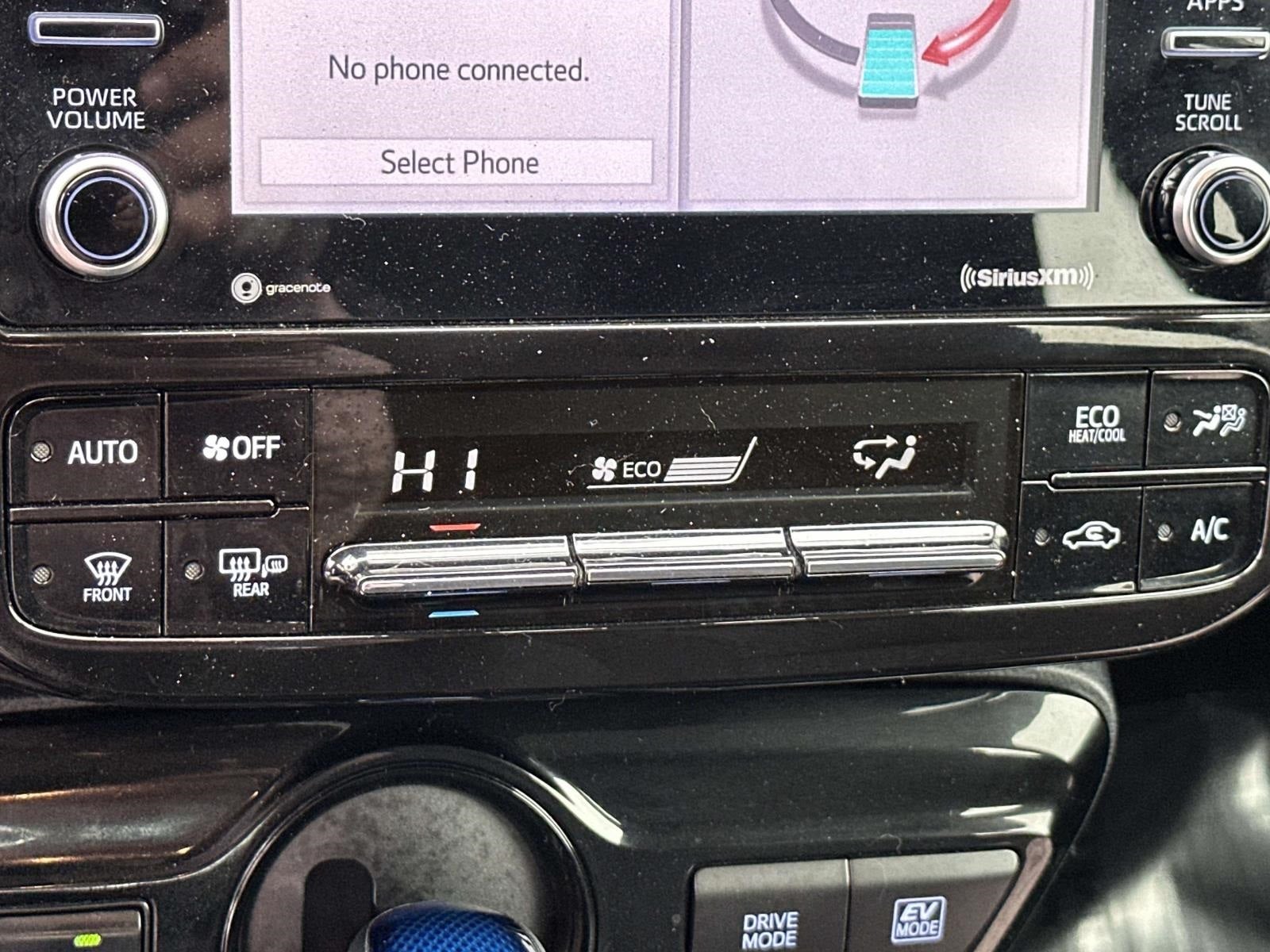 2022 Toyota Prius LE