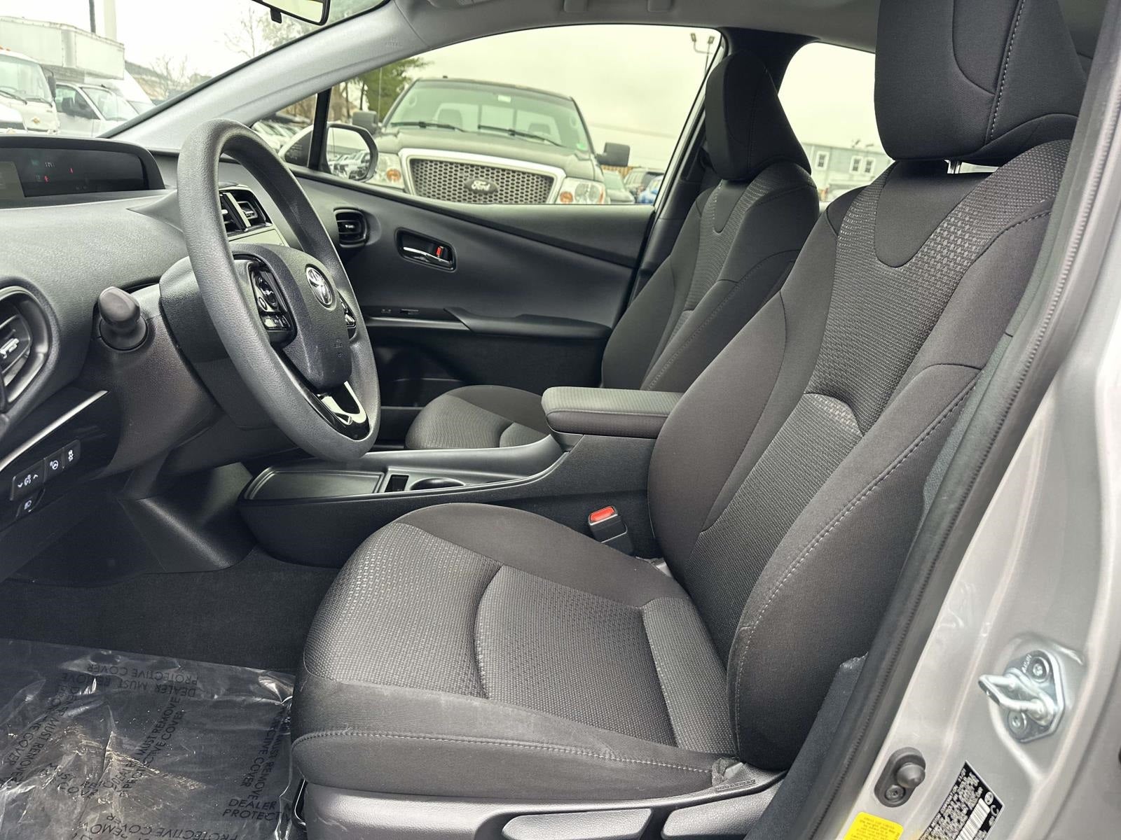 2022 Toyota Prius LE