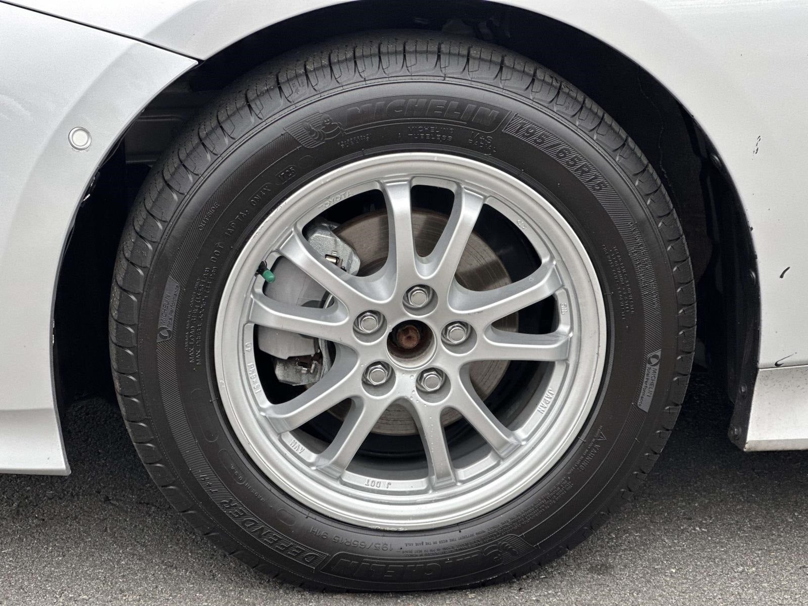 2022 Toyota Prius LE