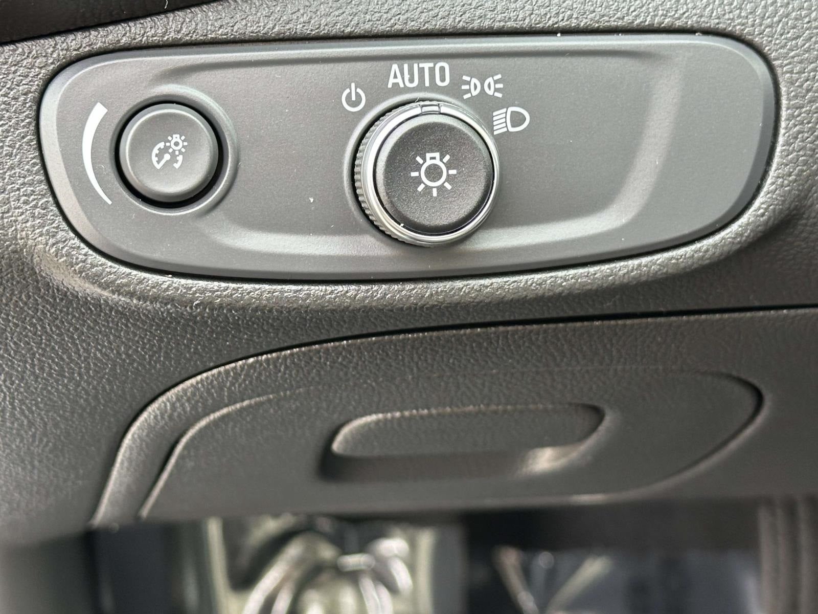 2022 Chevrolet Trax LS