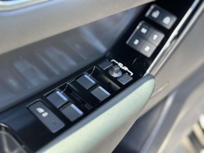 2025 Land Rover Range Rover Velar Dynamic SE