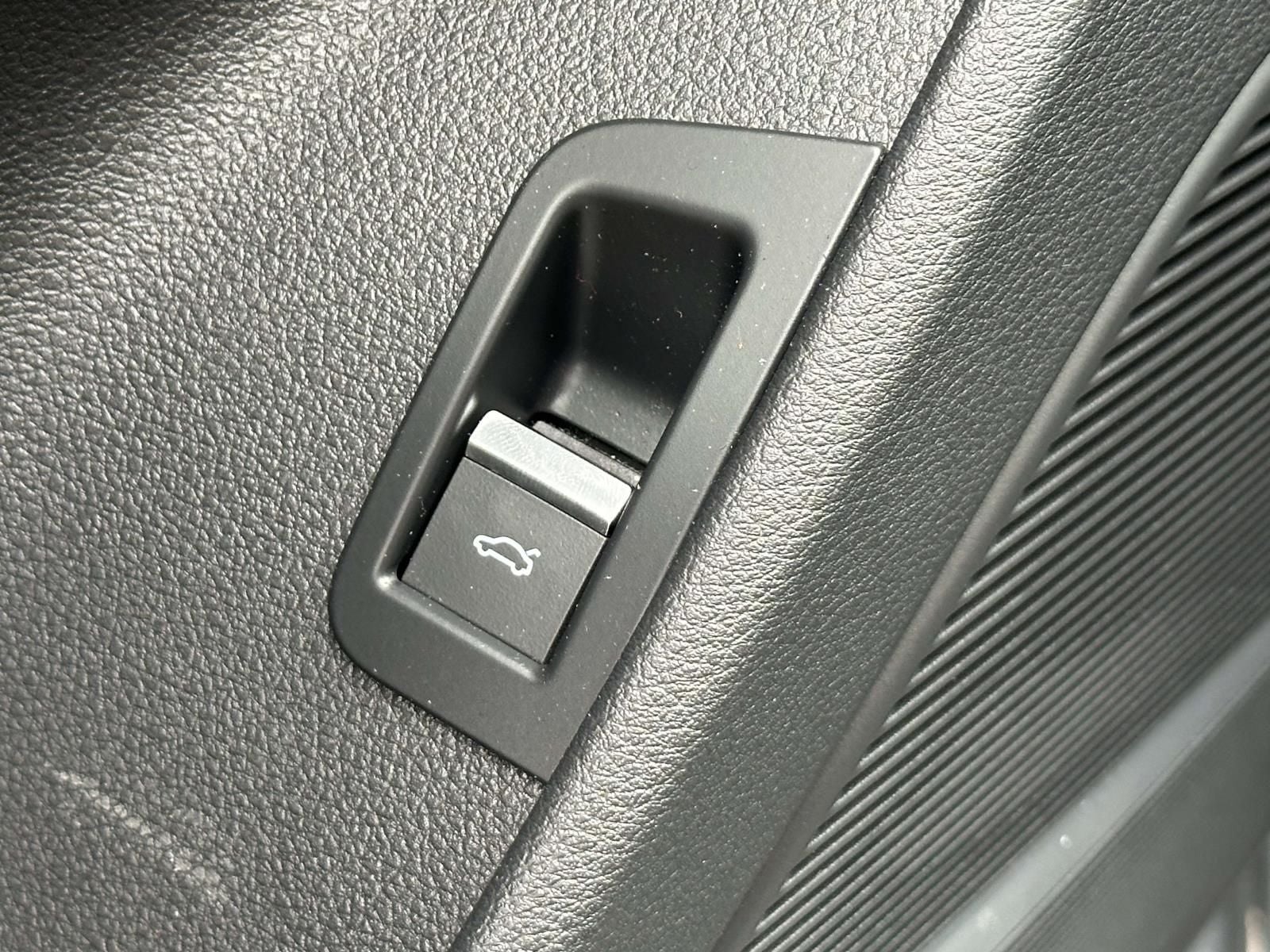 2023 Audi Q7 45 Premium Plus quattro