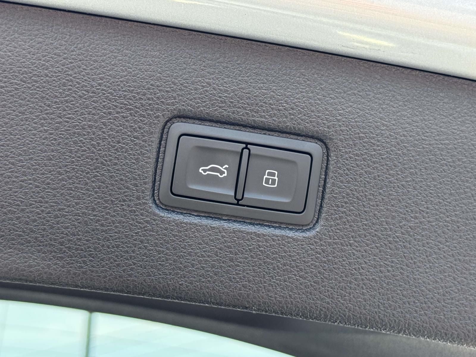 2023 Audi Q7 45 Premium Plus quattro