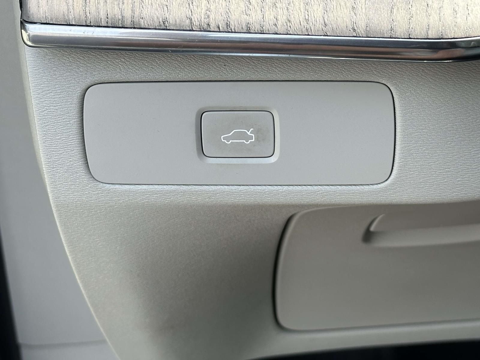 2023 Volvo XC90 B6 Plus 7-Seater